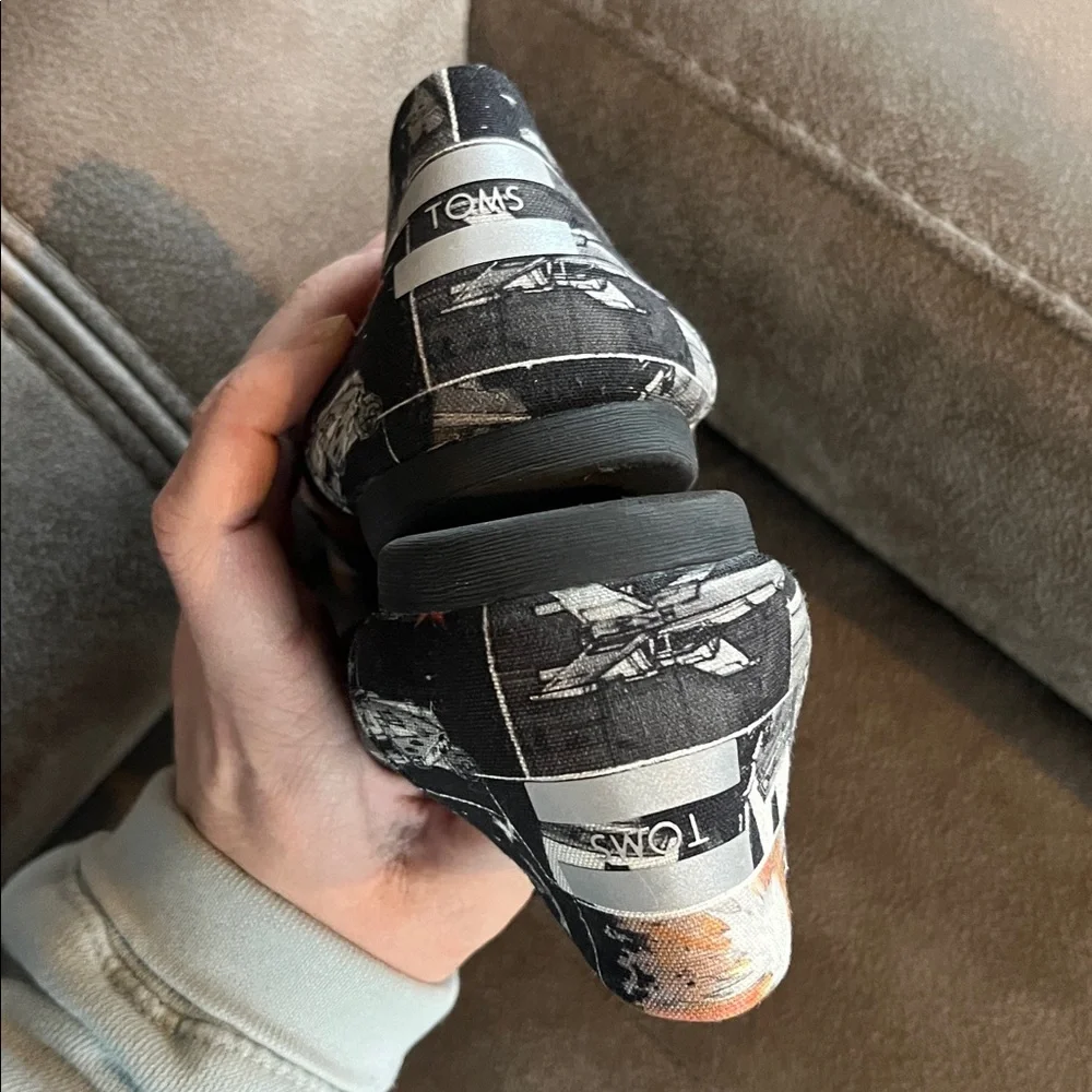 Star Wars Death Star TOMS Slip On Shoes - Picture 6 of 9